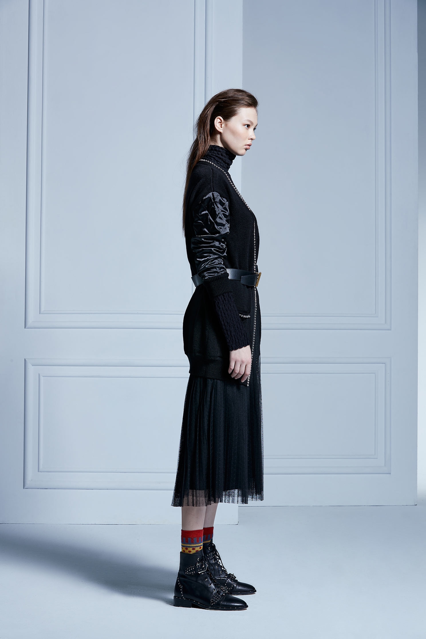 contrast cardigans,Ready for Winter,Season (AW) Look,Cardigans,Knitted,Knitted coats,Knitted tops,Long sleeve outerwear,Black outerwear