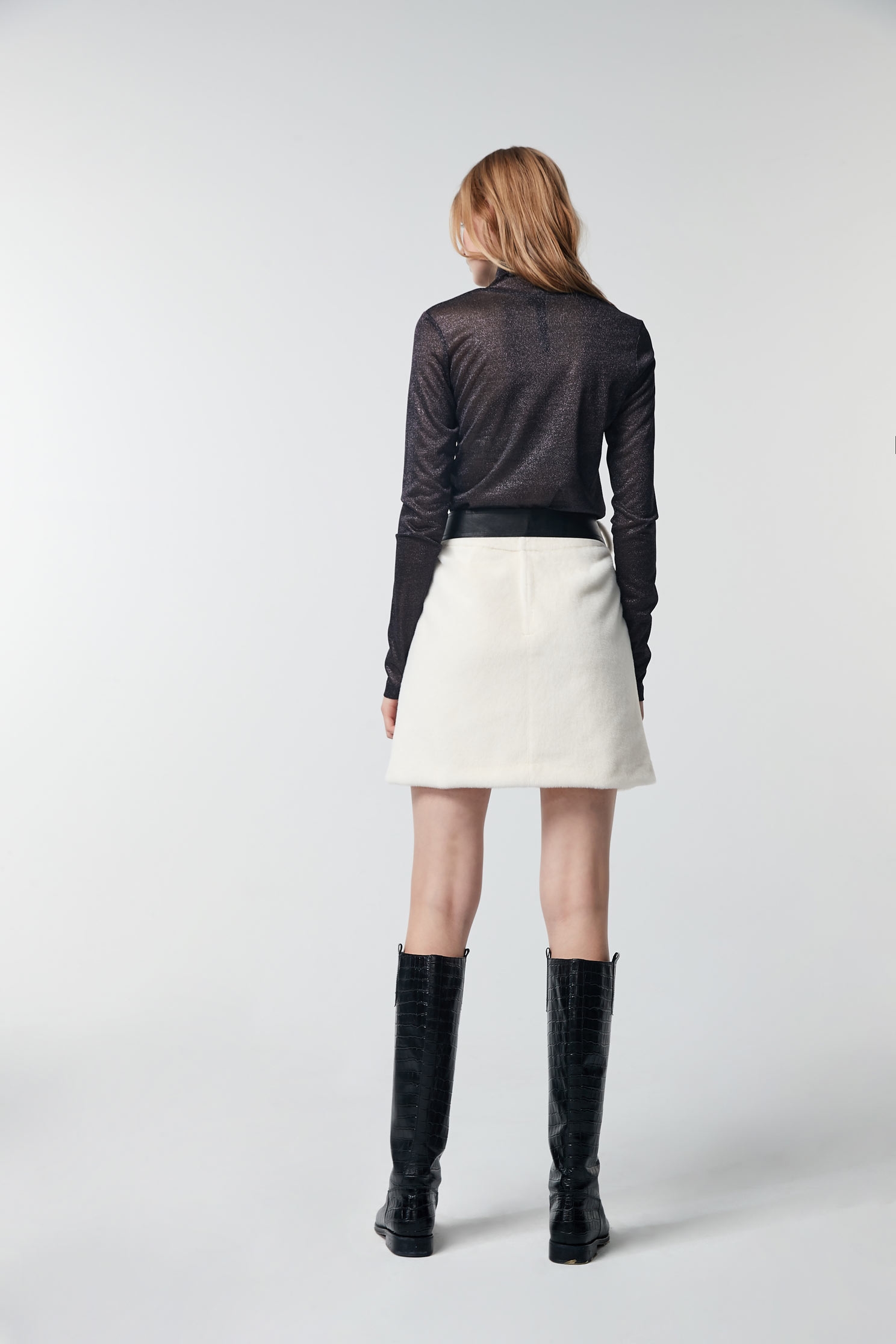 White stitched leather skirt,White skirts,Leather,Mini skirts,Season (AW) Look
