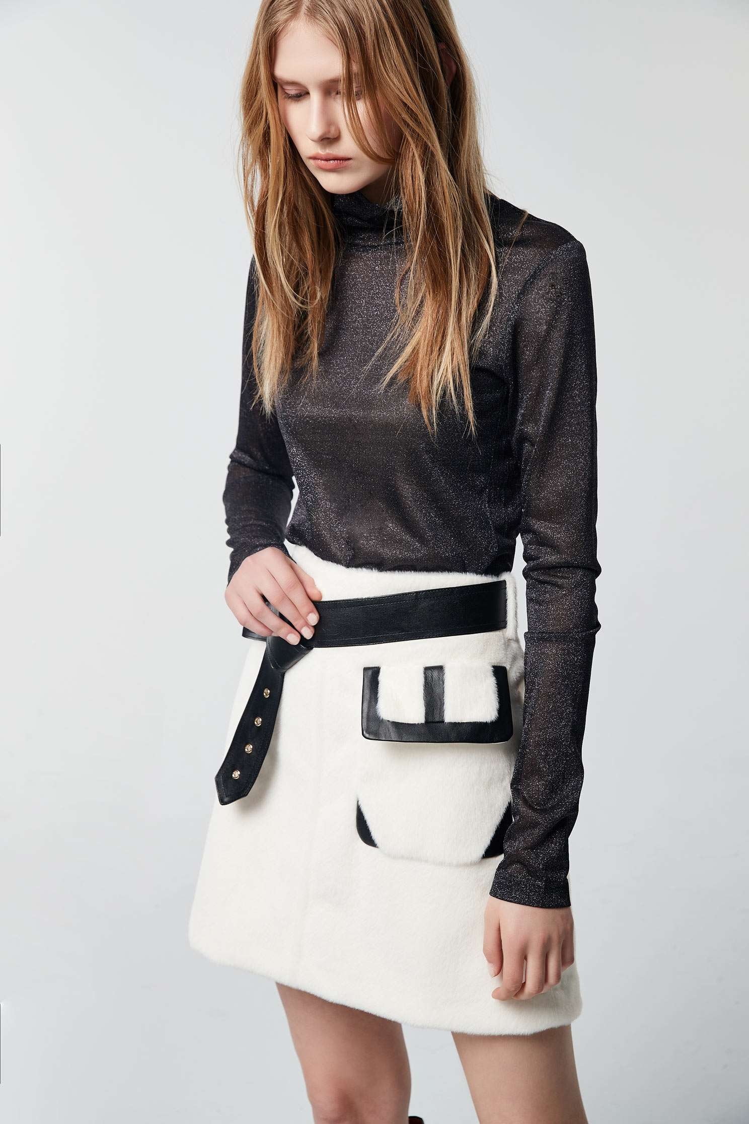 White stitched leather skirt,White skirts,Leather,Mini skirts,Season (AW) Look