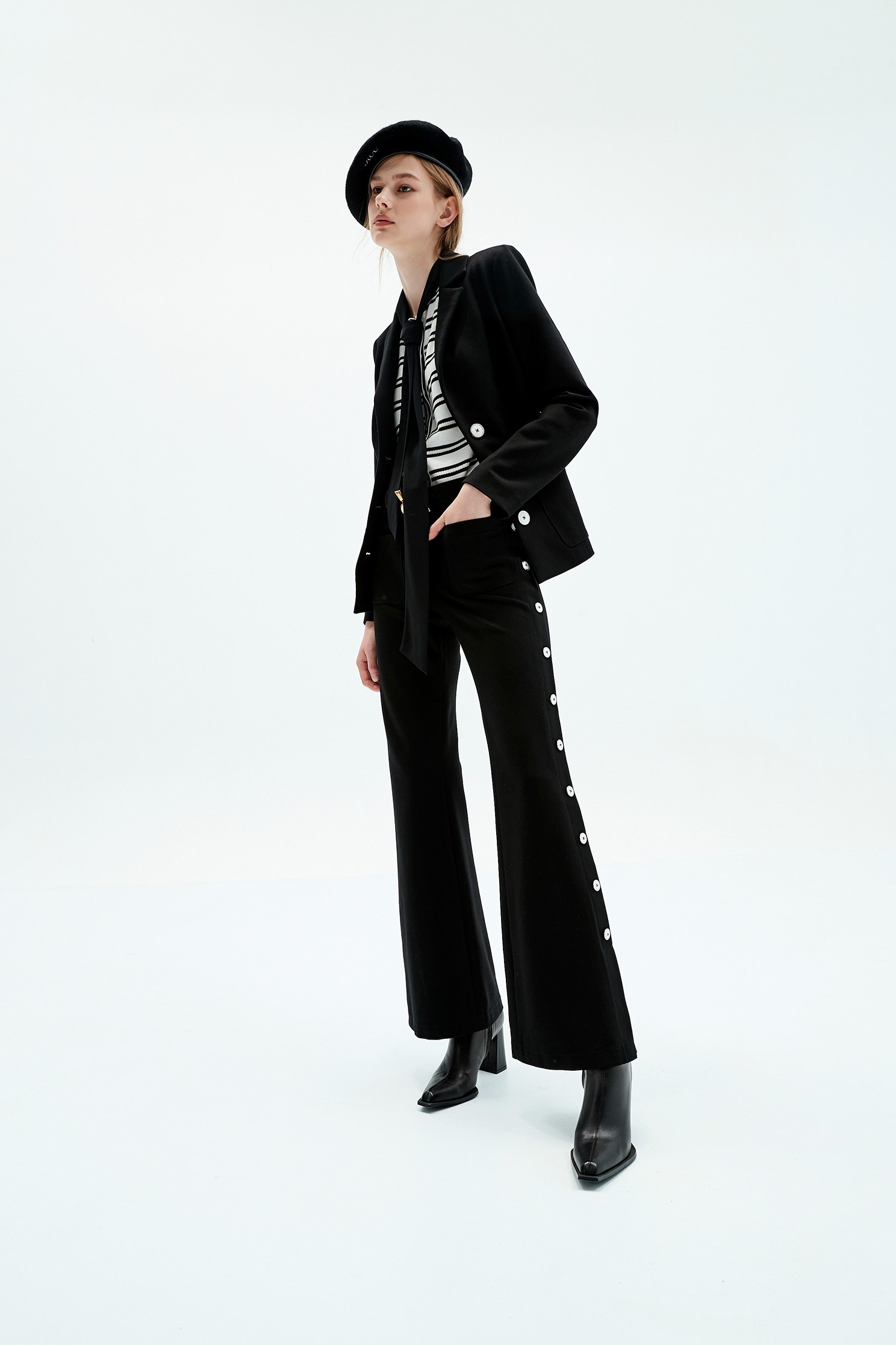Button-up wide leg-pants,Bell-bottoms,Season (AW) Look,Belts,Bell-bottoms,Pants