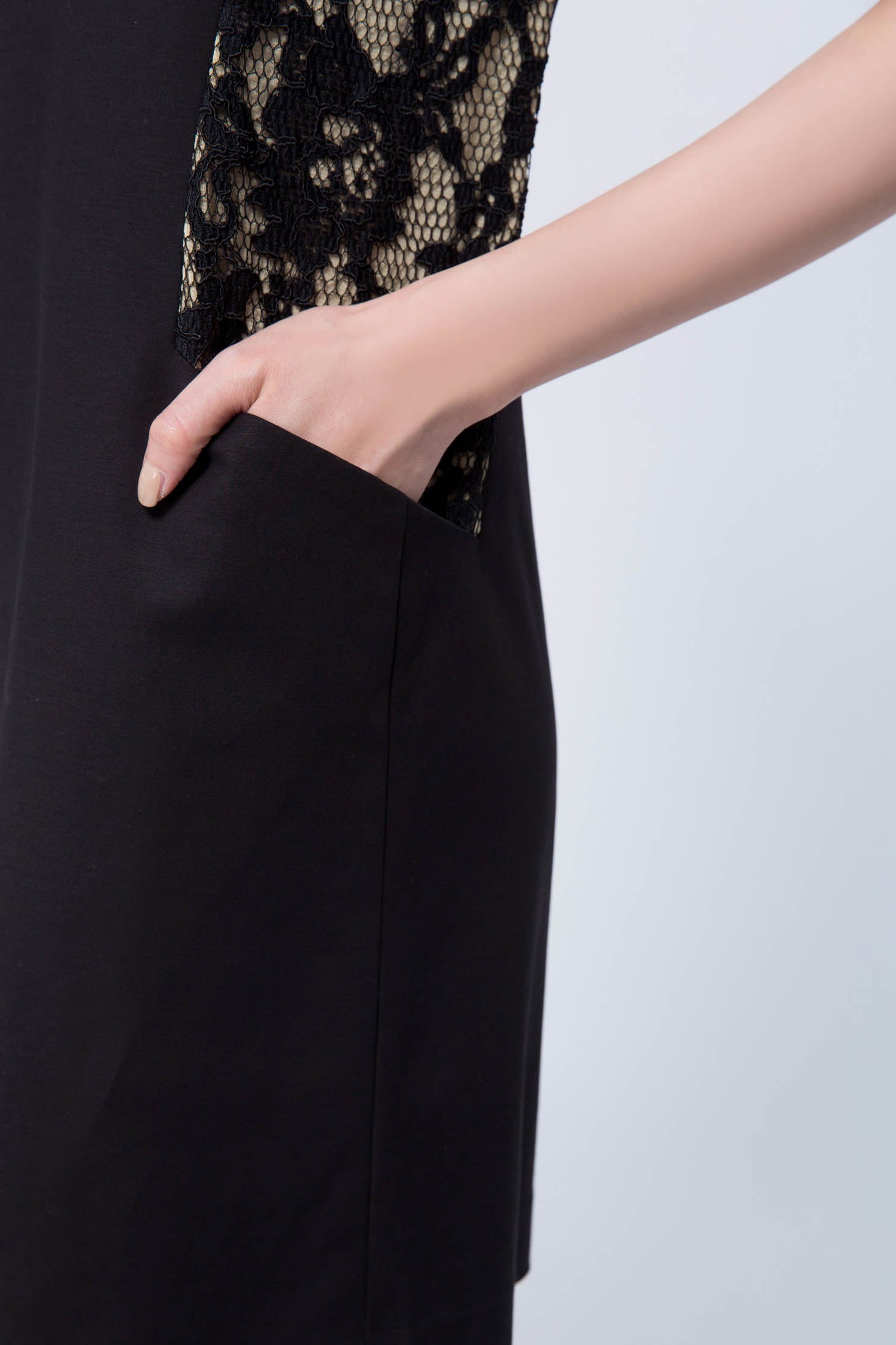 典雅腰間蕾絲拼接洋裝黑色典雅修身經典設計無袖短洋,無袖洋裝,黑色洋裝