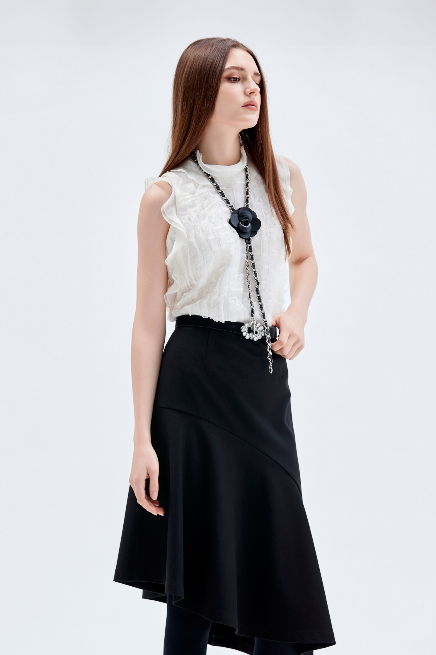 奶油千層烏干荷葉背心Irregualar Pleats Ruffle Detail Vest,一般背心,人氣商品,珍珠,秋冬穿搭,背心,荷葉