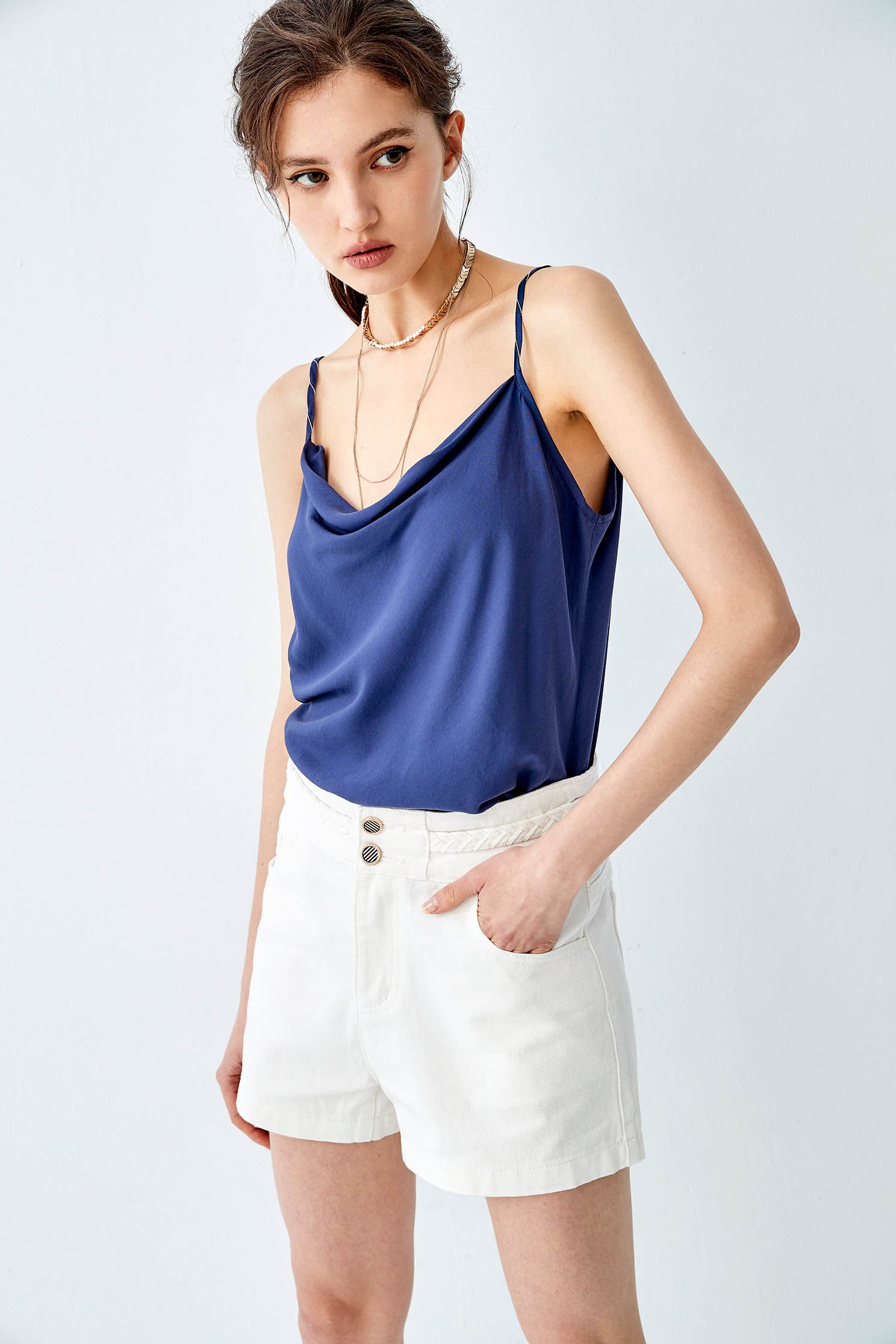 Strappy vest with beads chain,Season (SS) Look,coolsummer,iROO LIVE,Thin straps,sleeveless tops