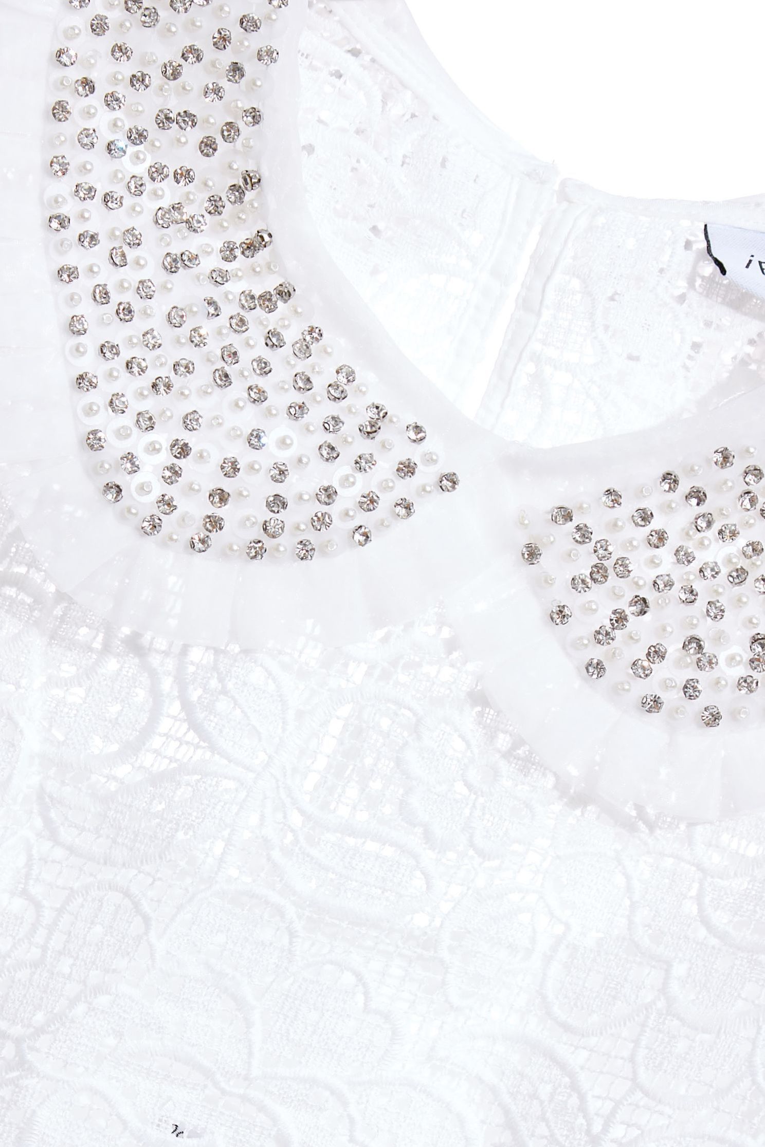 Lace vest-style top with floral embroidery,sleeveless tops,Tops,Embroidered,Season (SS) Look,Sleeveless tops,sleeveless tops,White tops,White tops,Embroidered,sleeveless tops,Lace