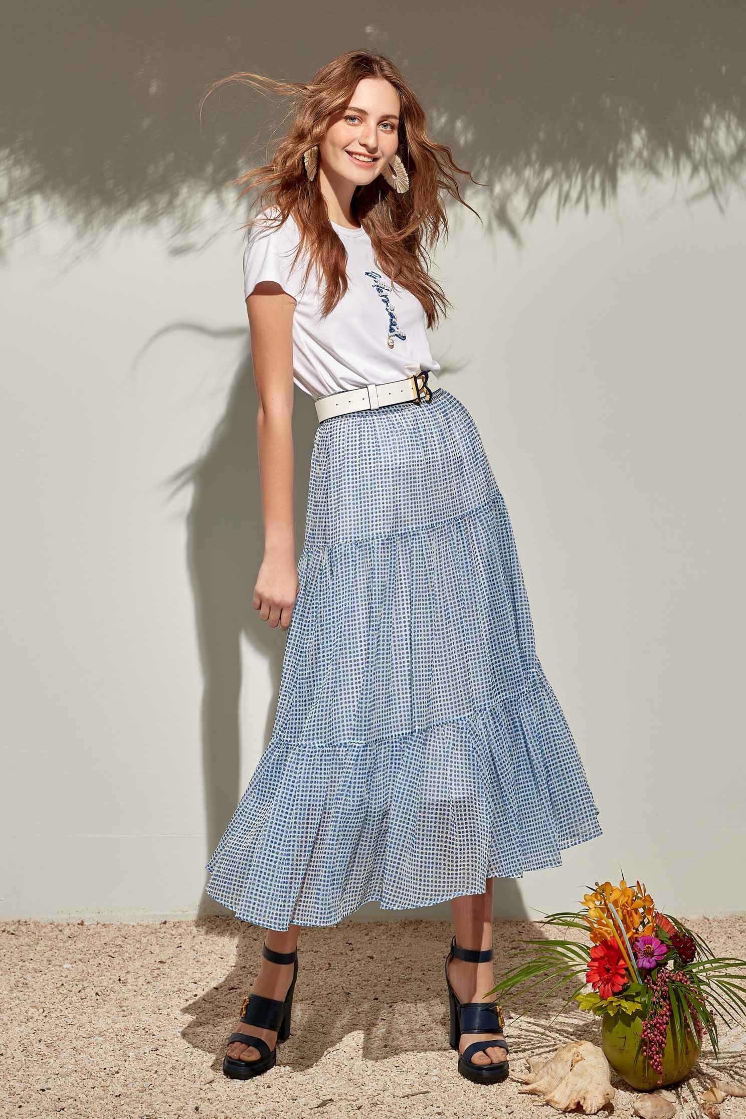 Classic white T-shirt with text embroidery,T-shirts,Tops,Embroidered,WorkFromHome,Season (SS) Look,Cotton