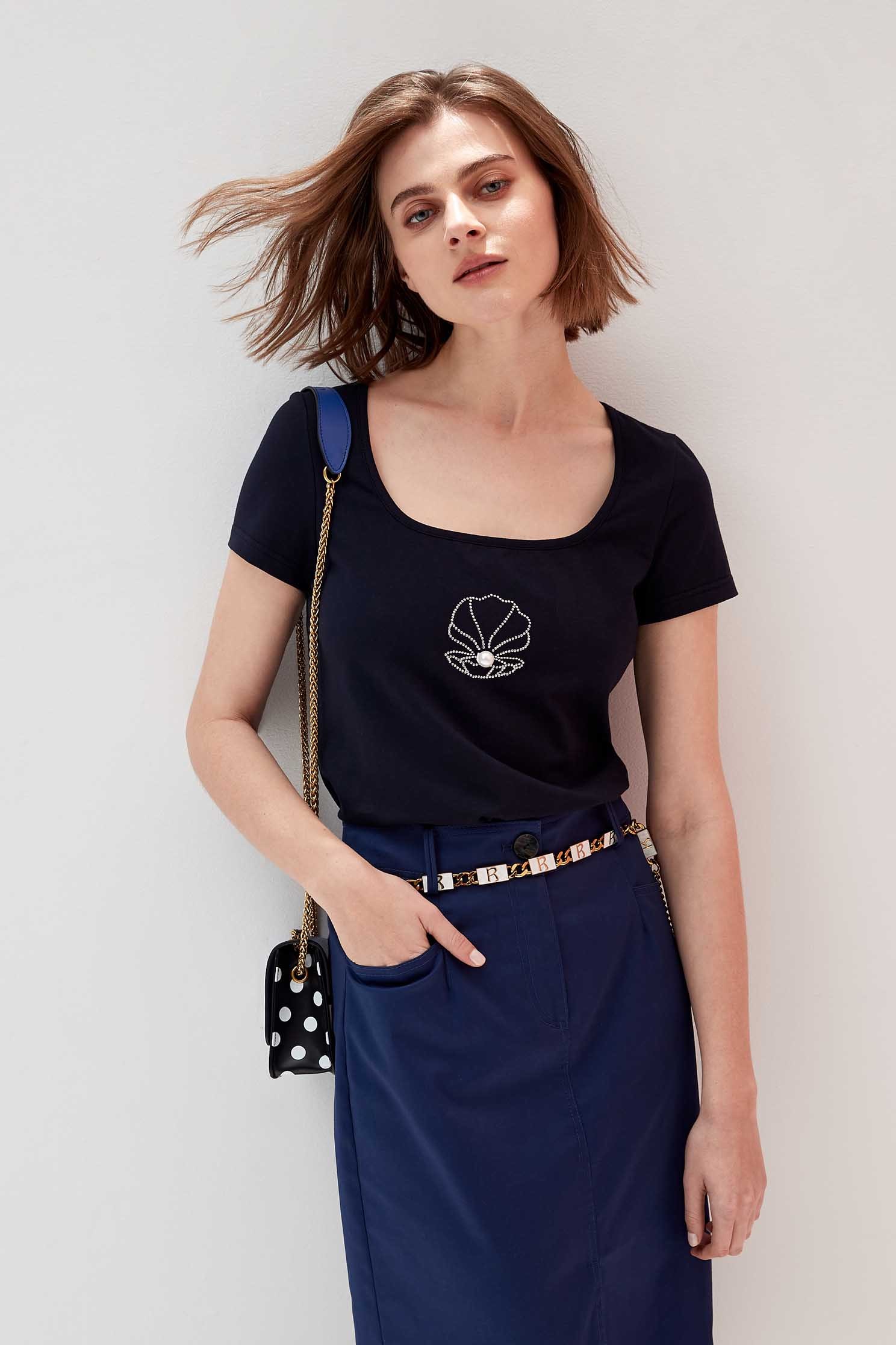Low-cut square collar white cotton T-shirt with shell patten,T-shirts,Season (SS) Look,Pink,Cotton
