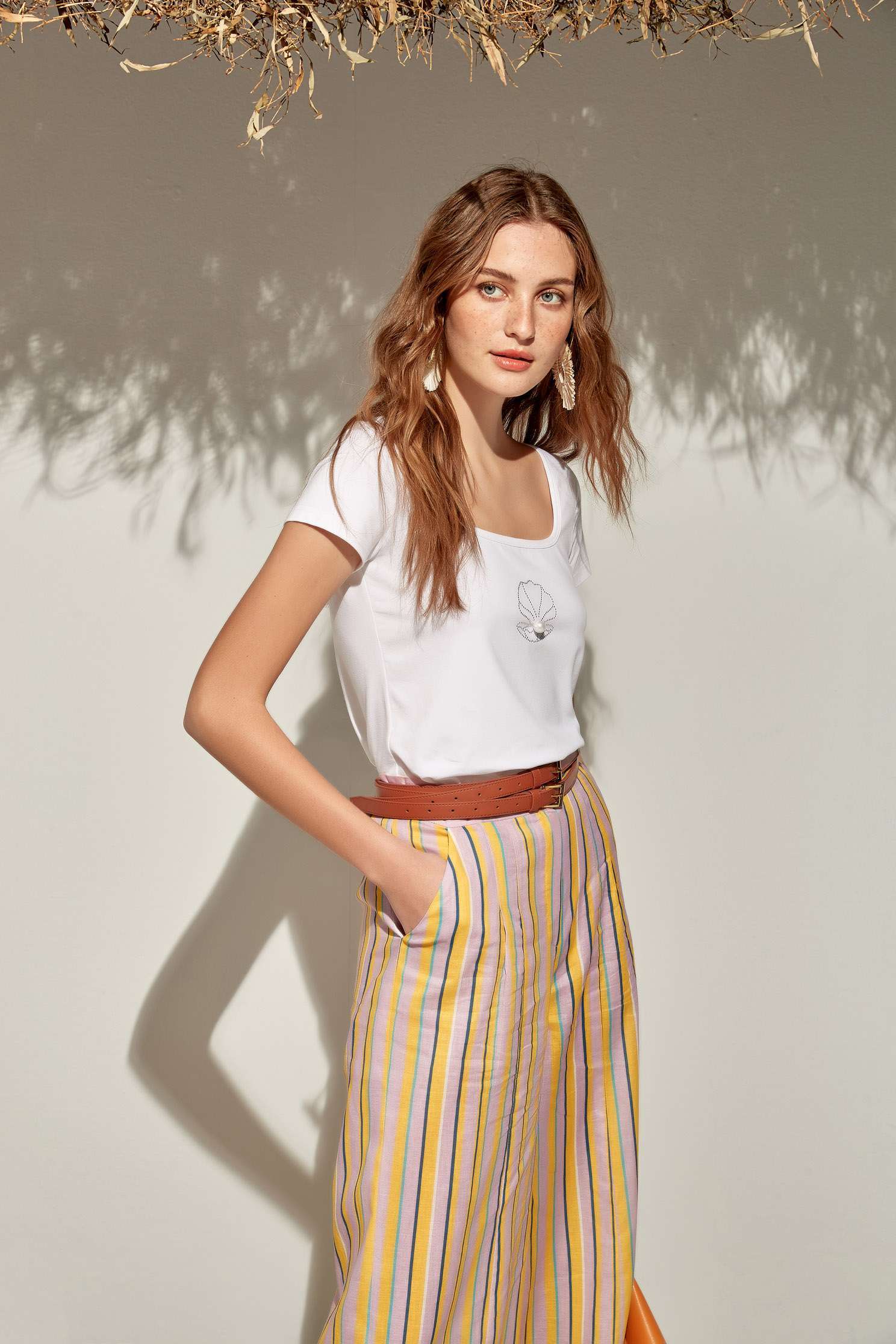 Low-cut square collar white cotton T-shirt with shell patten,T-shirts,Season (SS) Look,Pink,Cotton