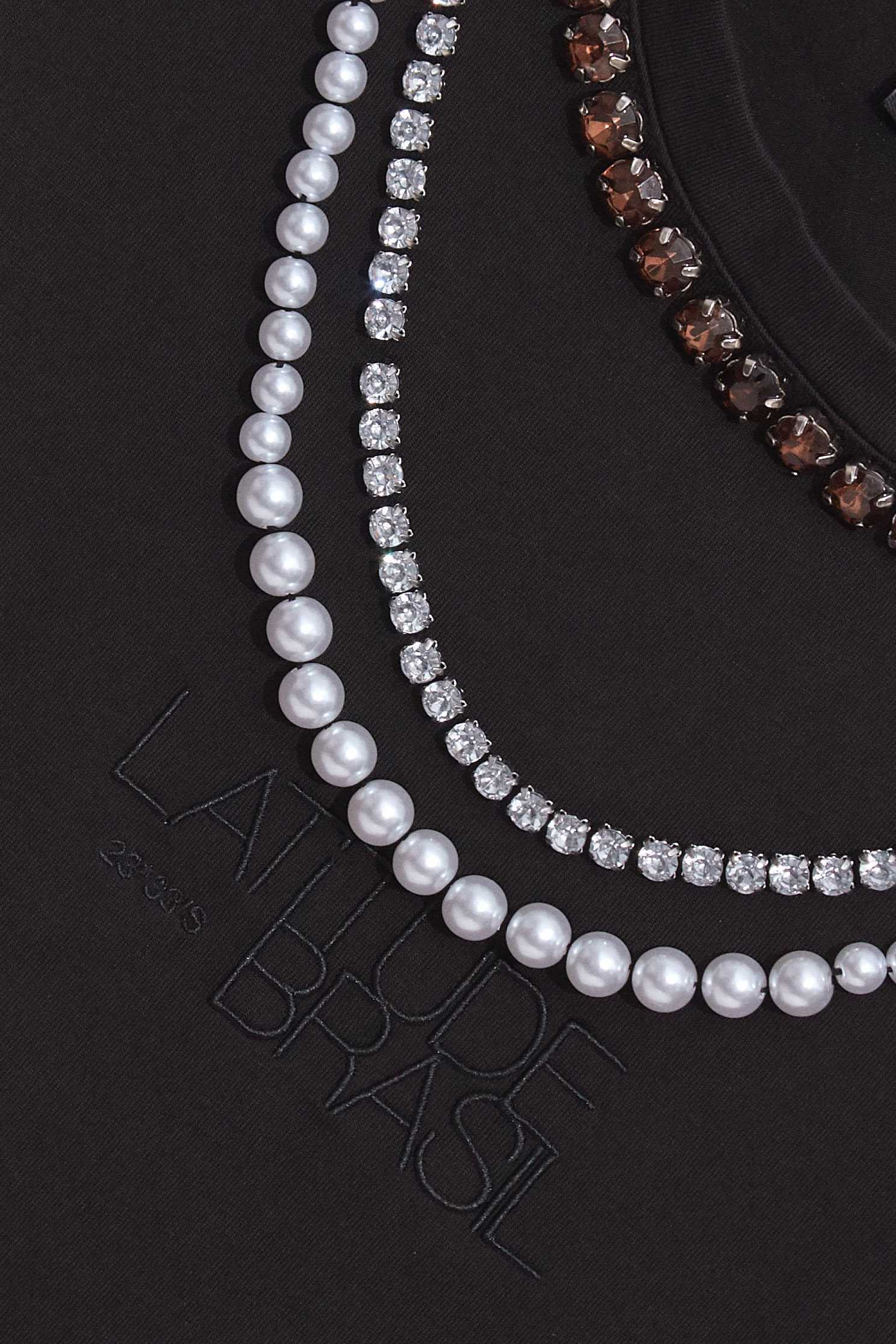 T-shirt with faux pearls necklace,T-shirts,T-shirts,Embroidered,Season (SS) Look,Cotton,Necklaces