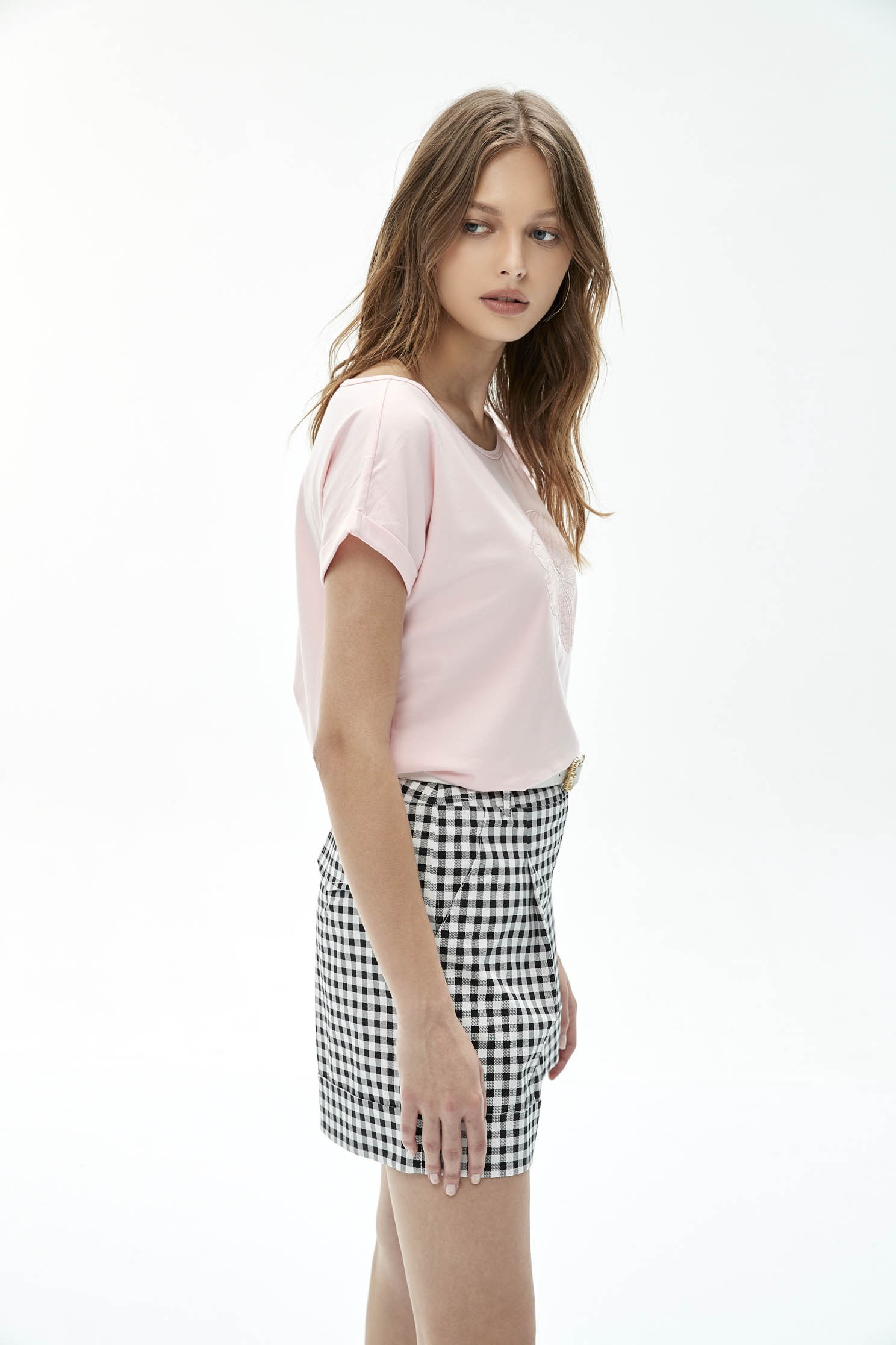 Floral T-shirt with faux pearl,T-shirts,T-shirts,Embroidered,WorkFromHome,Season (SS) Look,dotcollection,iROO LIVE