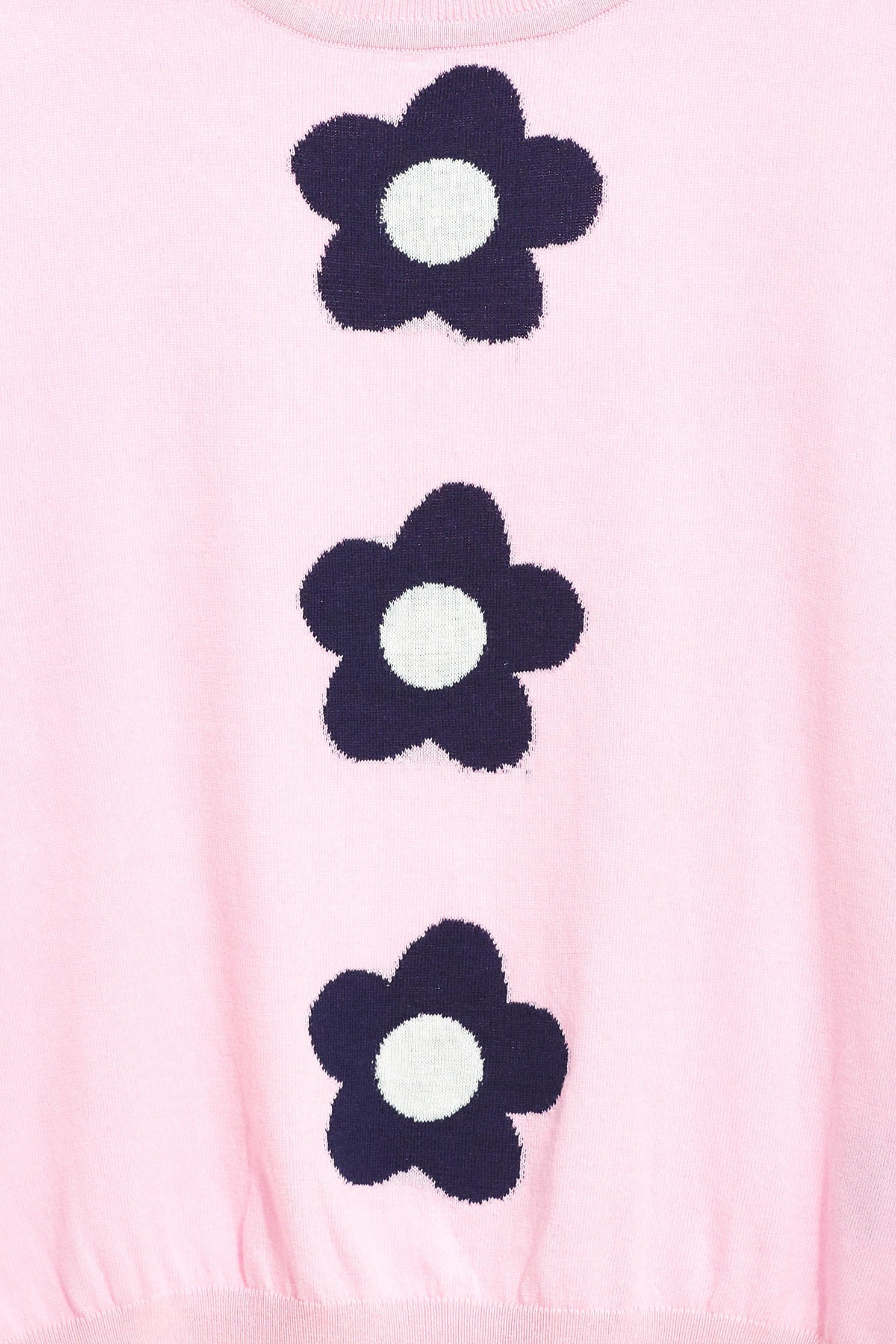 粉色合身花朵女人針織五分袖上衣粉色合身花朵女人針織五分袖上衣,上衣,五分袖上衣,春夏穿搭,短袖上衣,純棉,針織,針織上衣,針織衫