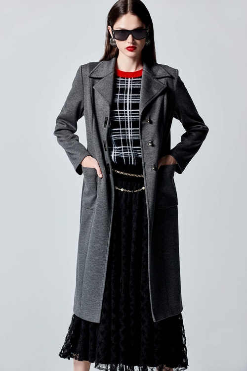 金屬鈕釦設計長版外套,長大衣
