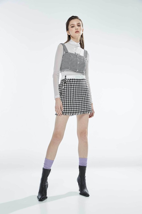Classic houndstooth check short version vest
