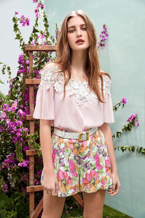 Chiffon top with floral lace trims